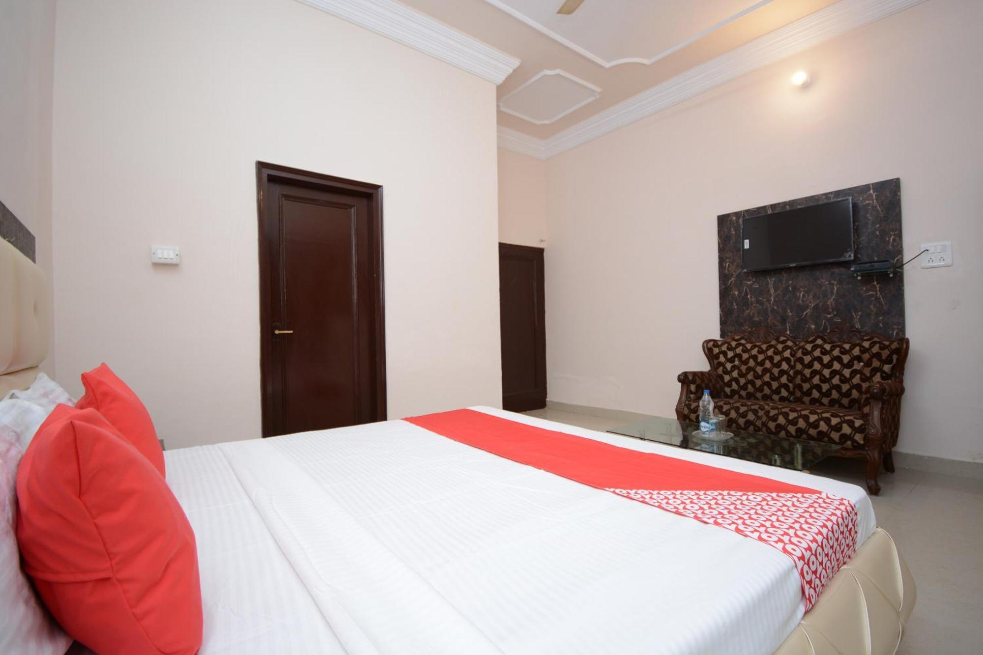 Hotel Asia Palace Pathankot Exterior photo
